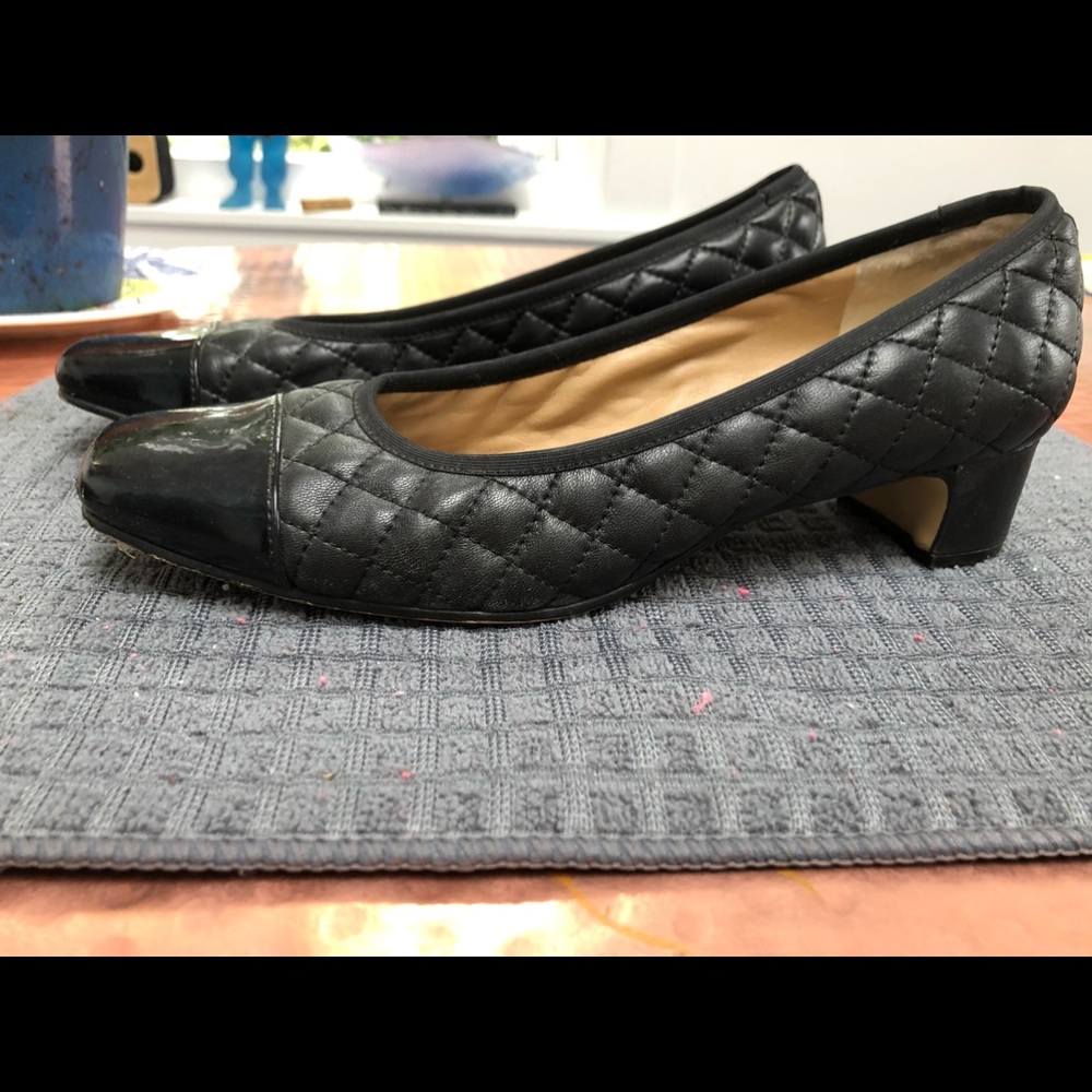 Neiman Marcus leather pumps